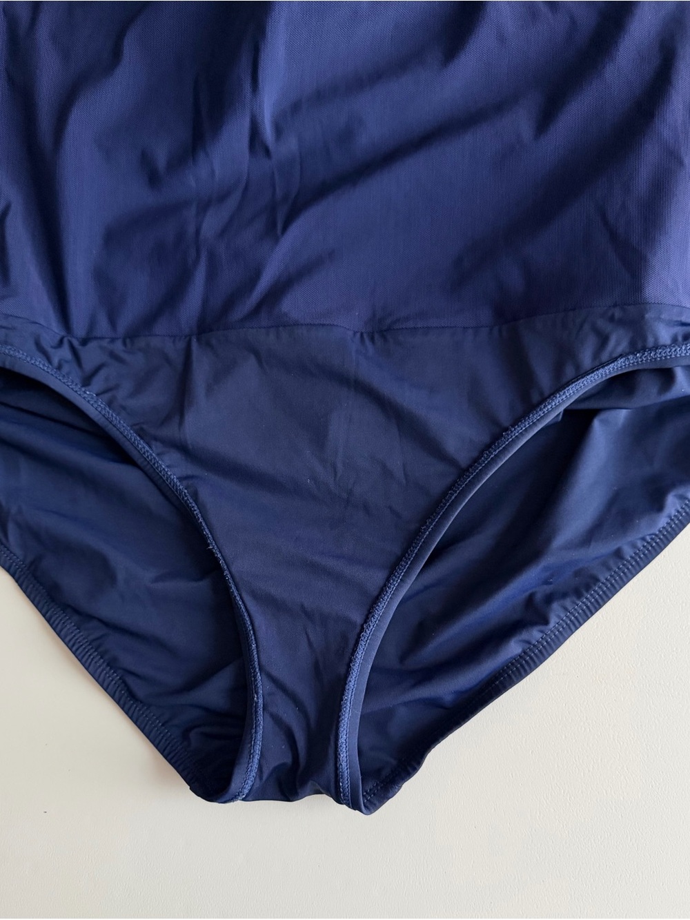 Tommy Bahama Women Navy Blue One-Piece Tummy Control Beach Swimsuit Size 14 - Picture 8 of 9